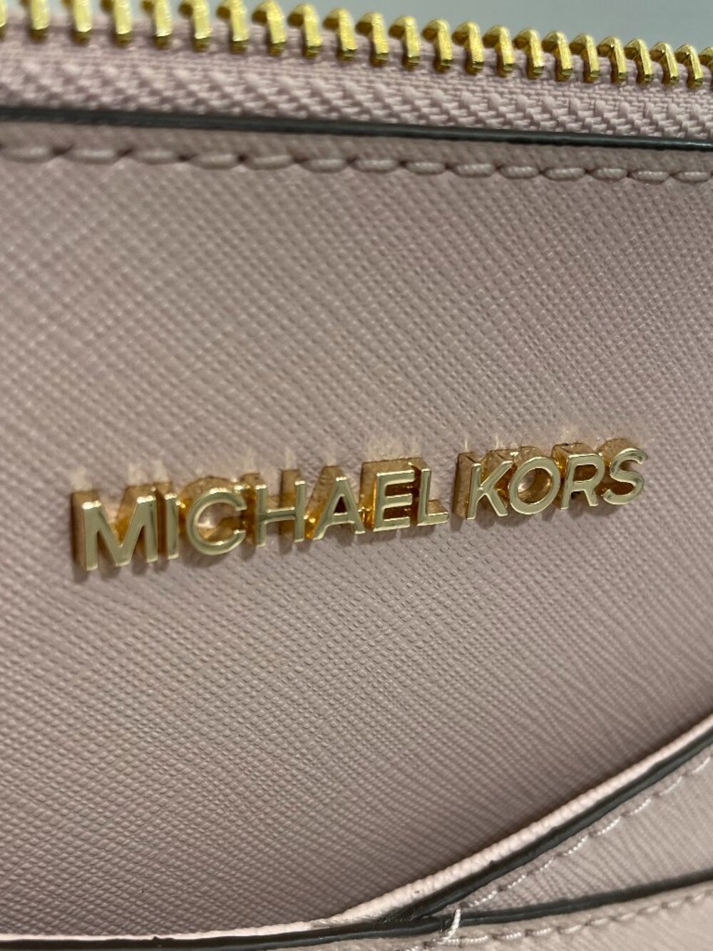 Michael Kors Jet Set Travel Medium Dome Shoulder Crossbody in Pink Leather & COA - Picture 7 of 16